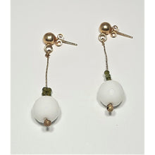 Cargar imagen en el visor de la galería, PENDIENTES WHITE DANCING
